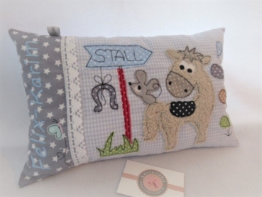 ★ ca. 35x25 cm Kissen Pferd Stall Wunschname Geburt Taufe Einschulung Reisekissen  ★ von Lüttentüddel