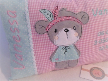 Preview: ca. 35x25 cm Kissen kleines tapferes Indianer Bär Mädchen Baby Wunschname Geburt Taufe Einschulung Reisekissen von Lüttentüddel