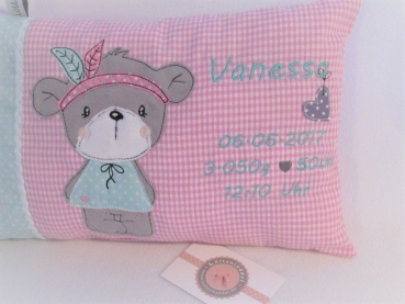 Preview: ca. 35x25 cm Kissen kleines tapferes Indianer Bär Mädchen Baby Wunschname Geburt Taufe Einschulung Reisekissen von Lüttentüddel