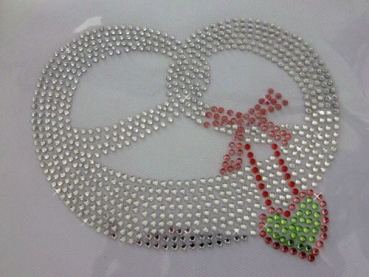 Luxus süüüße Brezel Wiesn Strass Hotfix Hotglue Bügelbild