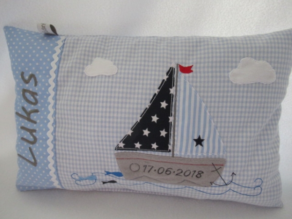 ★ 35x23 cm Kissen Geburt Taufe Einschulung KITA  Boot Segelboot Name Schmusekissen ★ von Lüttentüddel