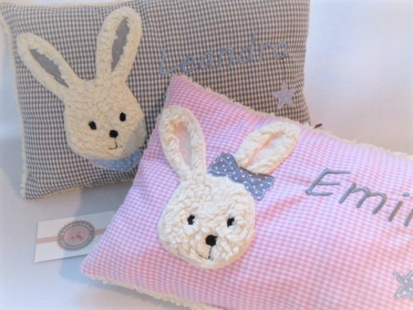 ★ 35x23 cm Kissen Geburt Hase Schleife Mädchen Name  Einschulung Taufe Schmusekissen Kissen to go...★ von Lüttentüddel