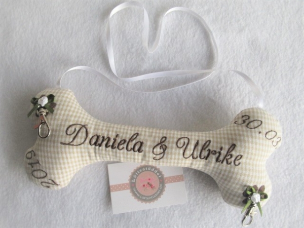 ♥ Zauberhaftes Ringkissen Knochen Wunschname Stickerei Hochzeit Standesamt  Hochzeitsknochen Just Married von LüttentüddelI