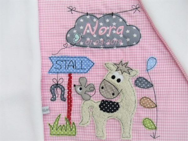 ★ ca. 35x25 cm Kissen Pferd Stall Wunschname Geburt Taufe Einschulung Reisekissen  ★ von Lüttentüddel