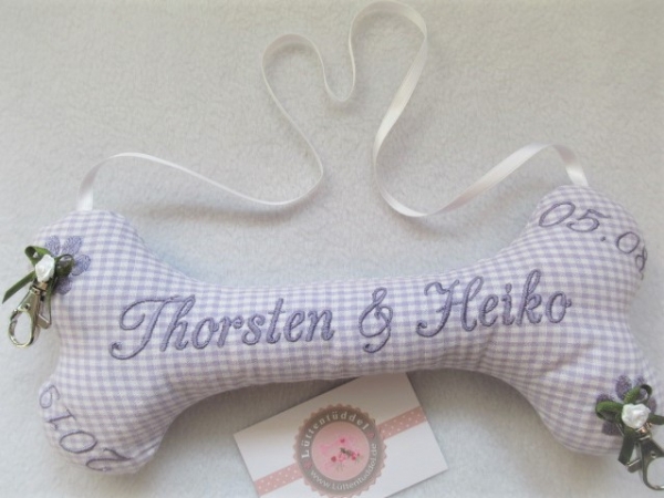 ♥ Ringkissen Knochen Wunschname Stickerei Hochzeit Hochzeitsknochen Standesamt Traumhochzeit  Kirche Just Married I Do von Lüttentüddel